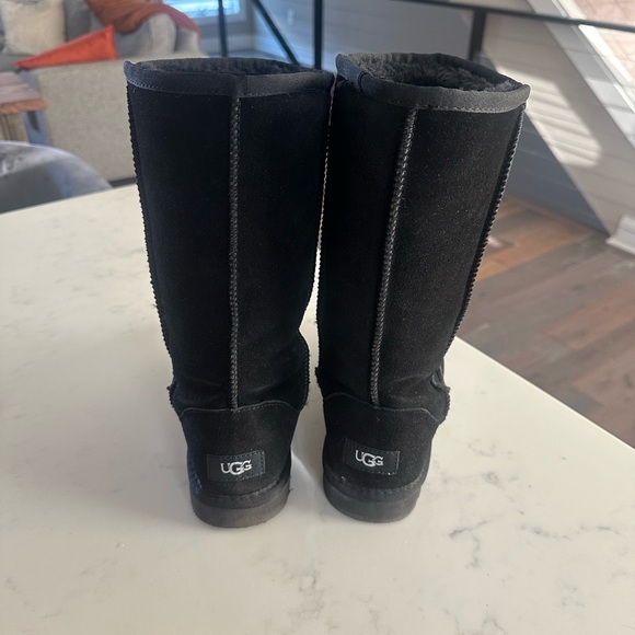 Women’s Ugg Boot Tall 6 - Picture 5 of 6